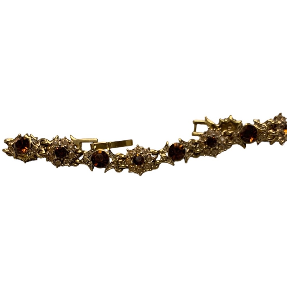 Monet Gold Tone Vintage Bracelet - Picture 4 of 4
